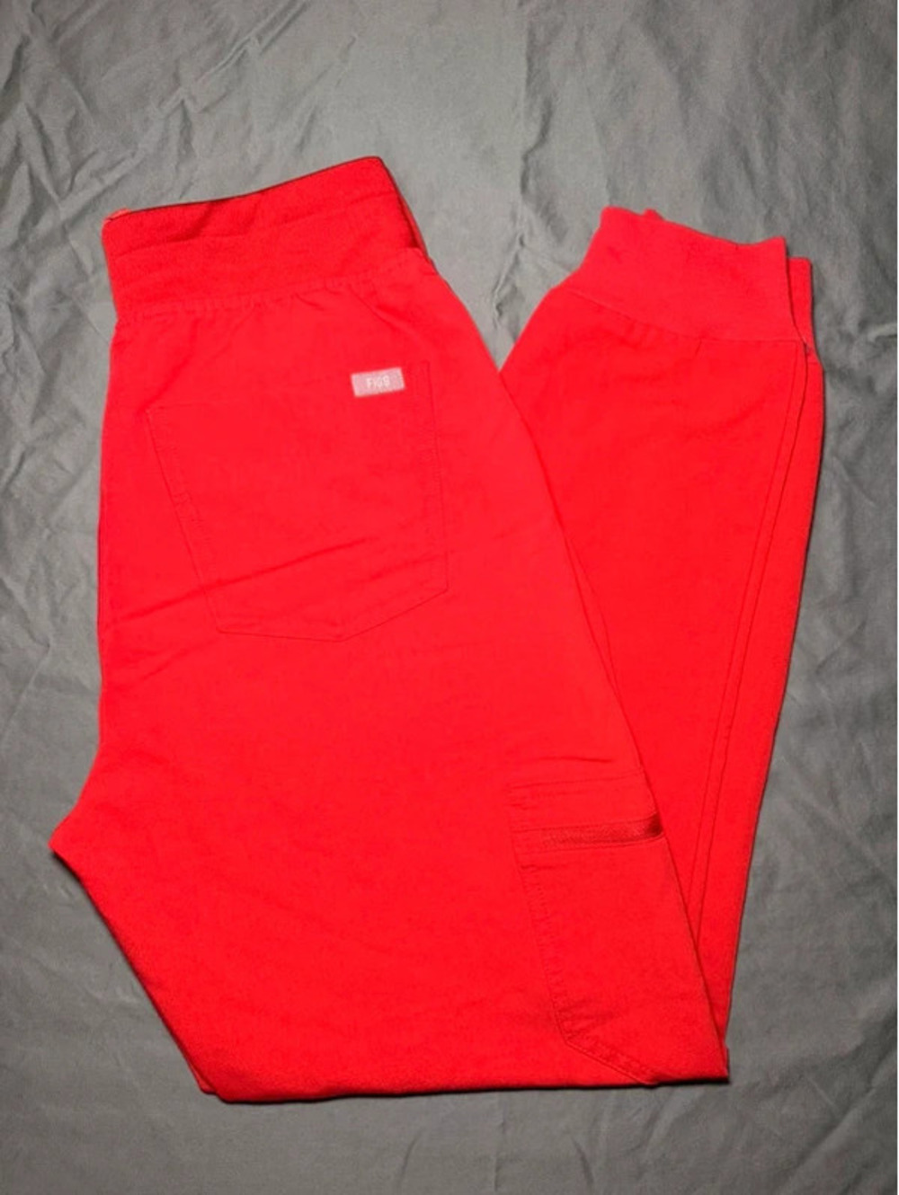 FIGS Scrub Pants- Pop Red- High Waisted Zamora Joggers